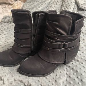 Womens Size 10M Jelly Pop ankle boots. New. Black. Zip on. Low heel.